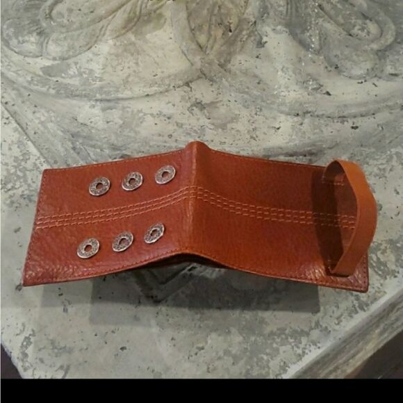 LEVI'S LEATHER BIFOLD WALLET - Picture 1 of 4